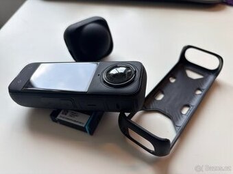 Insta 360 X4