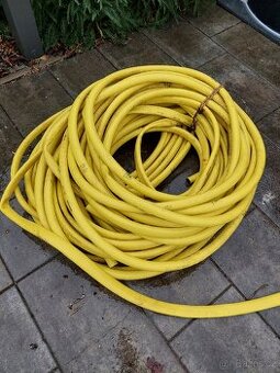 Zahradni hadice cca 60 m