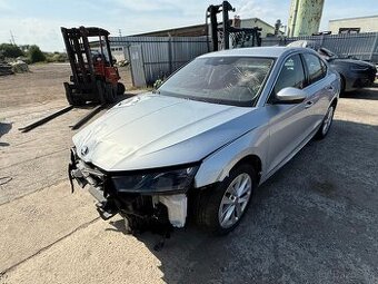 Škoda octavia 2.0TDi style 2022 29Tkm airbagy ok
