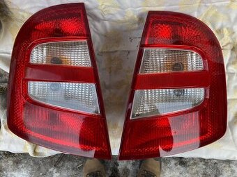 svetla Škoda Fabia 1 zadní rok 2003