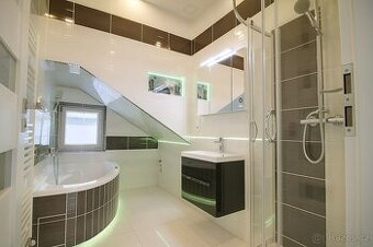 Pronájem bytu 4+1 104 m² Plzeňská, Praha 5