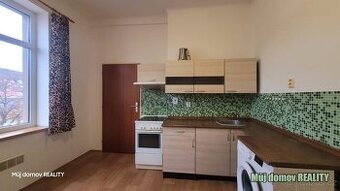 Pronájem prostorného bytu 2+1, 80 m  Praha-Radotín.