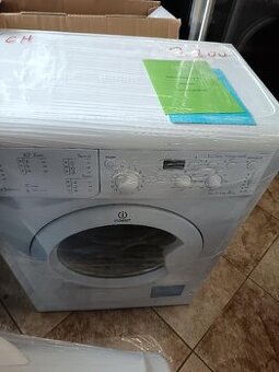 pračka Indesit