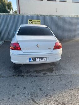 Peugeot 407