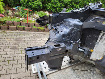 vw tiguan III 751 2024< pravá čtvrtka
