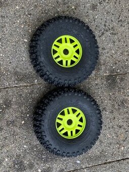 Arrma kolo s pneu dBoots Fortress zelené (pár)