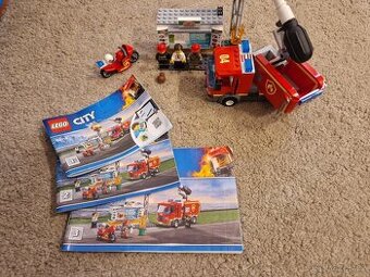 LEGO CITY - HASIČSKÉ AUTO A BURGRÁRNA