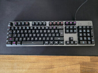 Logitech G513 RGB mechanická klávesnice, taktilní switche (b