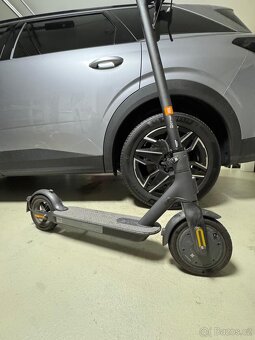 Elektrická koloběžka MI ELEKTRO SCOOTER ESENCIAL