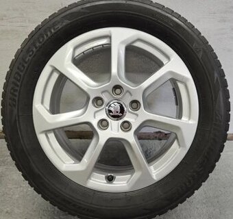 ZIMNÍ KOMPLET KAROQ 17" 5X112 ET45 7J + 215/55 R17