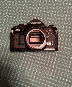 Canon A1 – 35mm zrcadlovka