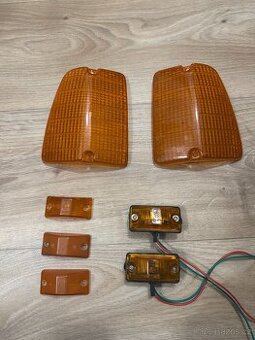 Nepoužité kryty blinkrů Škoda 105-120-130