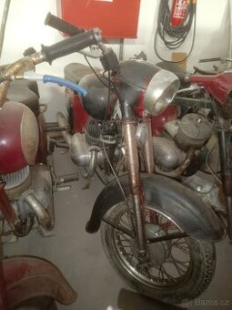 Jawa 350/360 panelka