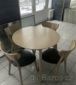 Jídelni stůl + 4xžidle