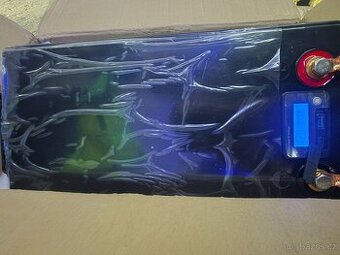 LiFePO4 baterie 12.8V 340Ah