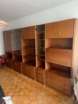 Obývací stěna, postel