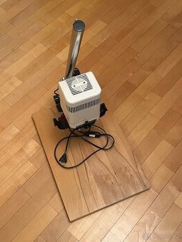 Zvětšovák Meopta Axomat 4