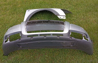 Přední nárazník Audi A6 4F0807233C a blatník pravý Audi A6