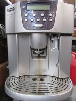 Nabízím kávovar Delongi Magnica Pronto. Netestováno. Chybí p