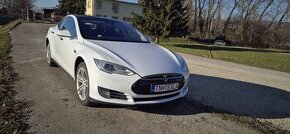 Predam Tesla S 85