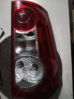 Dacia Logan 2007 PZ světlo