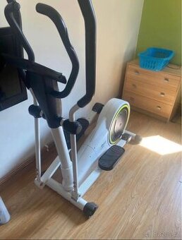 Elektronicky ovládaný eliptický trenažér Fitforce E-MAX 8.5E