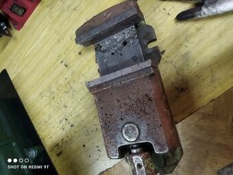 Strojní svěrák 150mm