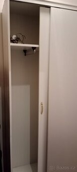 Prodám šatní skříň