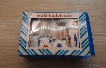 Malá kadeřnice, retro plastová hračka