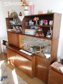 JEŠTĚ KVALITNÍ NÁBYTEK Z MASIVU ZE DŘEVA PŘÍMO OD TRUHLÁŘE