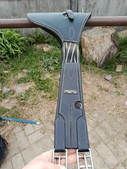 Kožený okopáváci podbřišník