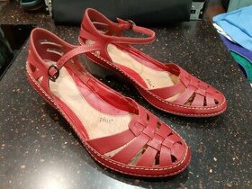 Červené kožené sandále na nižším podpatku vel. 38,5 - 1