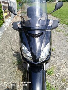 Yamaha xmax 125