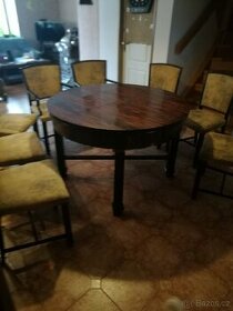 Prodám starožitný stůl ,6 židlí,dvě křesílka