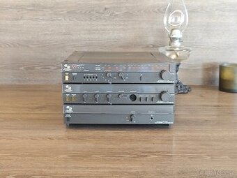 Schneider DCS 8025 předzesilovač, koncák, tuner