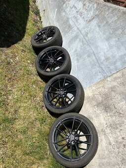 Borbet FF1 8x18 ET45 5x114,3 – deep black matt