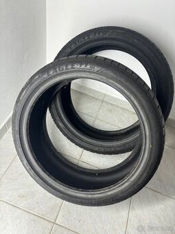 Letní pneu 225/40 R19 RFT - 1