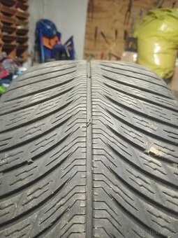 Gumy 235x45x18