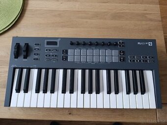 Novation Launchkey 37