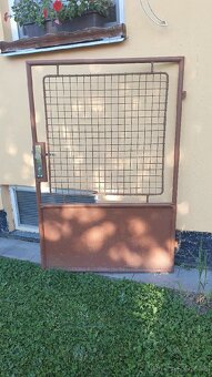 Plot, vrátka, kuny, hradba, pletivo