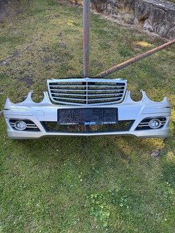 Mercedes Benz W211 nárazník a maska