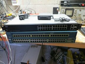 Switche, routery Cisco - 1