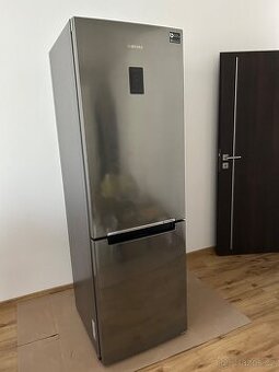 Lednice s mrazničkou Samsung RB33J3209SS