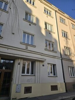 Světlý a útulný družstevní byt 2+kk ve vyhledávané lokalitě
