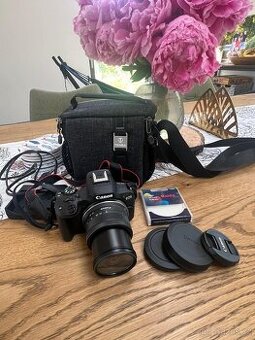 Canon EOS R50 Black + RF-S 18-45mm f