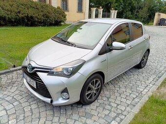 Toyota Yaris Hybrid 2016 FACELIFT AUTOMAT