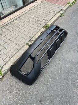 VW AMAROK 8/2016 - 2022 -- PŘEDNÍ NÁRAZNÍK PRO LAK