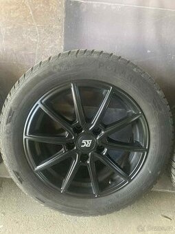 Zimni pneu Hyundai 205x55 R16 alu