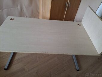 pracovni stul, deska 140x75cm, vyska 72 cm