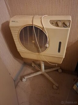 Dám stojací el.ventilátor, lehký,